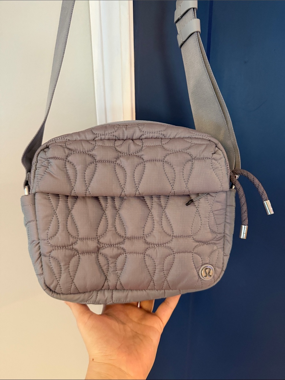 lululemon Quilted embrace iridescent Crossbody Bag in Dusty Lavender Gray
